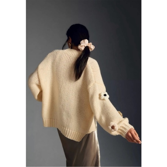 Anthropologie Duchamp The Susannah 3D Flower Cardigan Sweater In Cream S/M - Picture 3 of 9